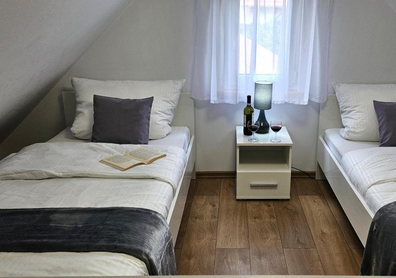 Villa Pod Kamieniem à Trzebiel Extérieur photo