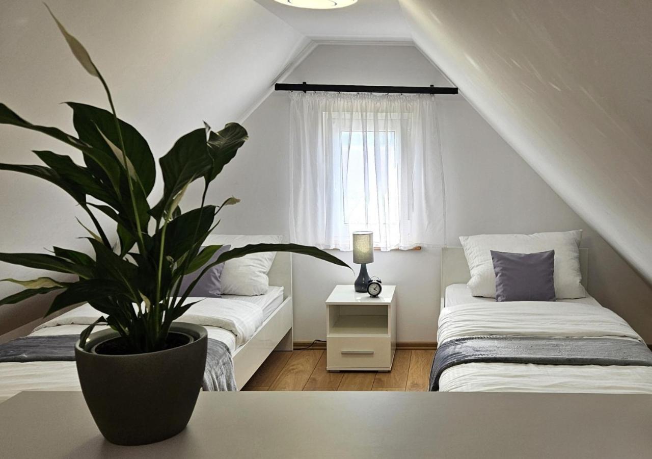 Villa Pod Kamieniem à Trzebiel Extérieur photo